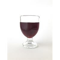 グラスに入った赤ワインの写真素材