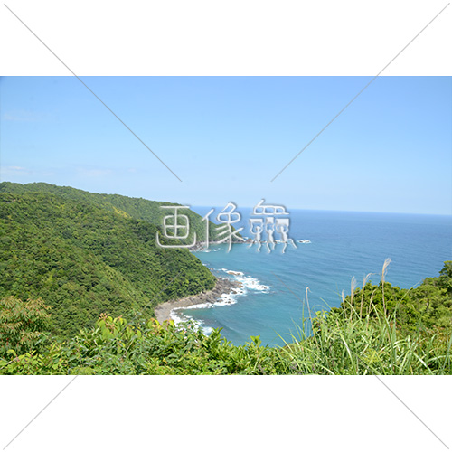 晴天の海辺の写真素材 23 画像衆 デザインを簡単レベルアップ 写真 模様 イラストのダウンロードサイト